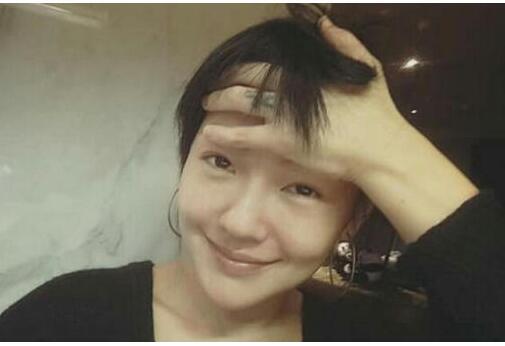 卸妆后的美女明星们真实面目