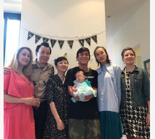 秦舒培如何扑倒陈冠希完整400张原图