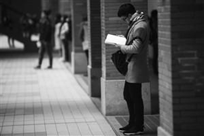女子6次参加公务员考试 从姑娘考到孩子他妈