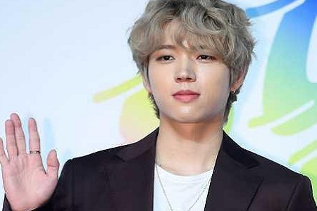 韩星南优贤入伍服兵役 少女说好不哭 距离欧巴退伍还有650天