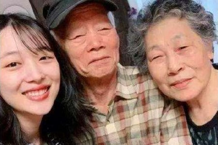 雪莉自缢身亡尸骨未寒,离异父母为争夺遗产吵得不可开交