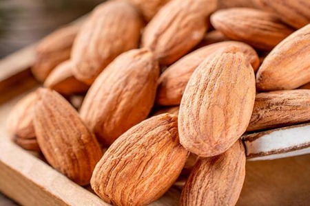 扁桃仁的功效与作用,这五个女人吃扁桃仁的营养价值