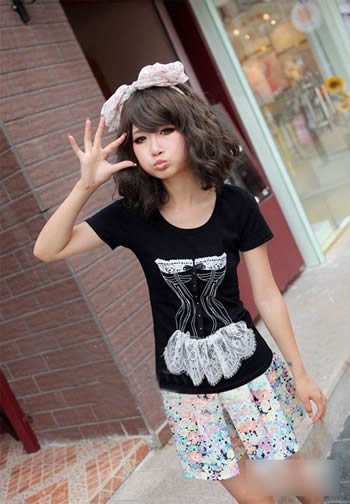 让T恤单品也散发出艺术气息