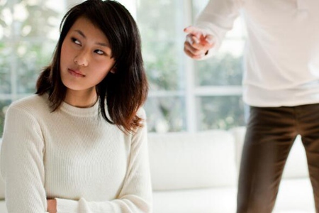 老婆出轨有什么表现？这四种出轨女人表现注意下