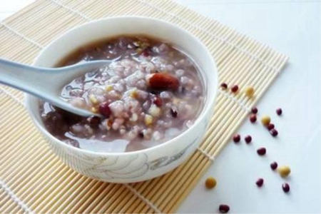 祛湿粥的做法大全,多喝这五种祛湿粥健脾又补气