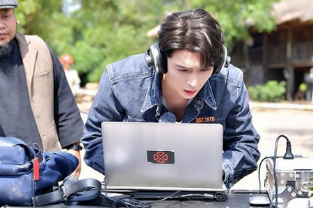 张艺兴女友是谁?张艺兴斩获架子鼓新技能,自爆不会谈恋爱