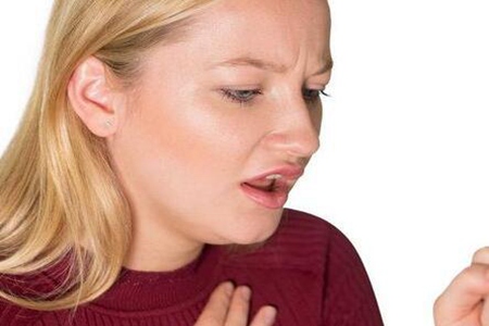 喉咙痒痒的老是想咳嗽是怎么回事?这五个原因对症下药是关键