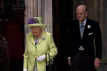 英国王子查尔斯婉拒剪头，Tony发型师魔手拯救王室男人