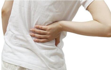 女性突然腰疼是什么原因引起的?这个可能性很高