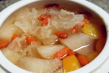 冰糖梨水怎么熬可以治咳嗽?冰糖梨水的做法及功效与作用