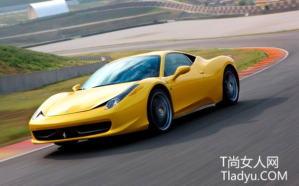 Ferrari 458 Italia 当选2011年最佳性能车款