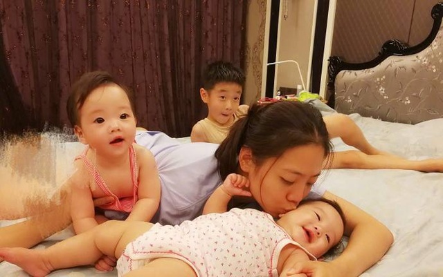 杨威有几个小孩？杨威家三娃颜值高