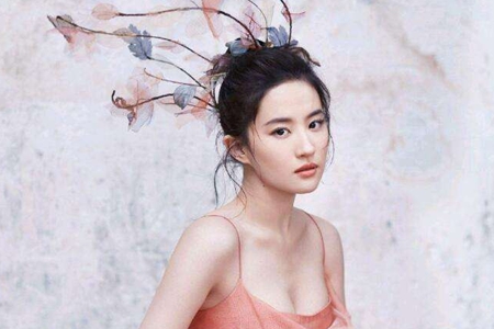 刘亦菲三围有多大?刘亦菲真的是变性人吗?