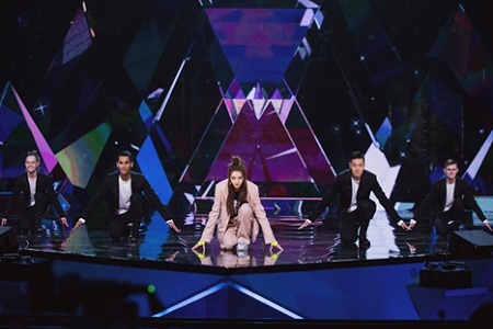 创造营编舞是金星粉？千玺化身舞者助攻创造营