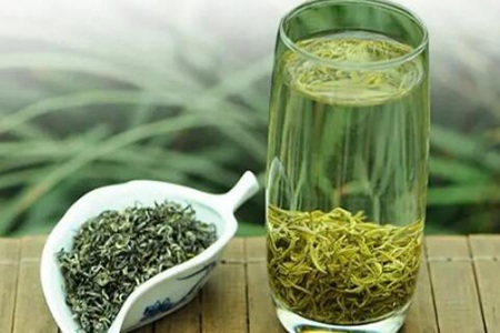 夏天喝什么茶比较好对身体?这四个茶饮有助于去暑消炎