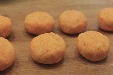 红薯饼怎么做好吃又简单?红薯饼的做法家常做法