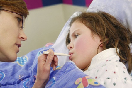 孩子发烧需要马上去医院吗?这5种情况下耽误不得