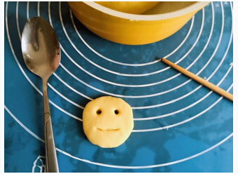 土豆笑脸饼的做法图解