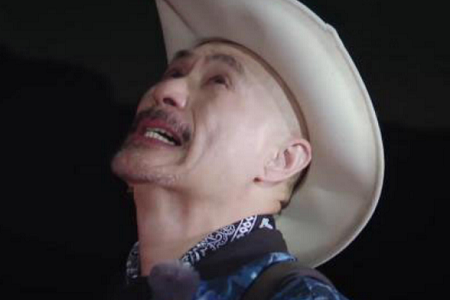 徐锦江骑单车再次逃跑,吴刚半路送礼拦截惹小绵羊爆哭