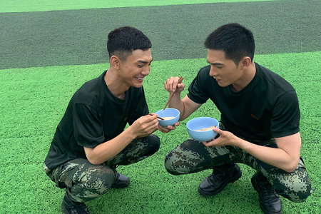 杨洋在线求加餐,饭碗虽大却还抢吃蒋龙的饭