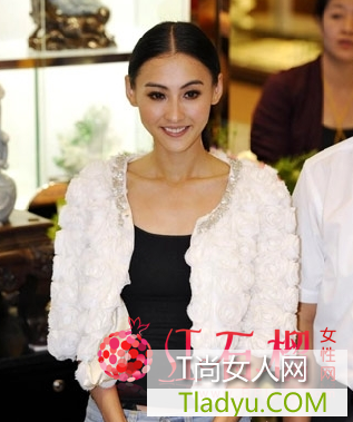 看明星初秋季节如何装扮