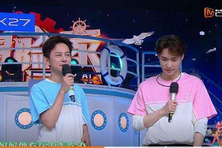 快乐大本营流量小生张艺兴被神秘女性催婚,简直猝不及防