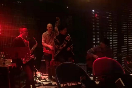 李亚鹏与女友疑分手,Susie深夜难过:我的爱情还剩下什么