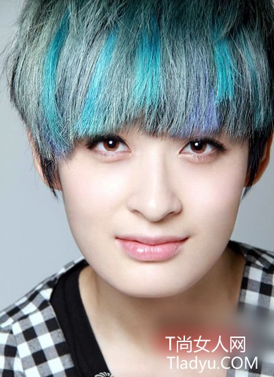 曾轶可最新个性挑染短发发型