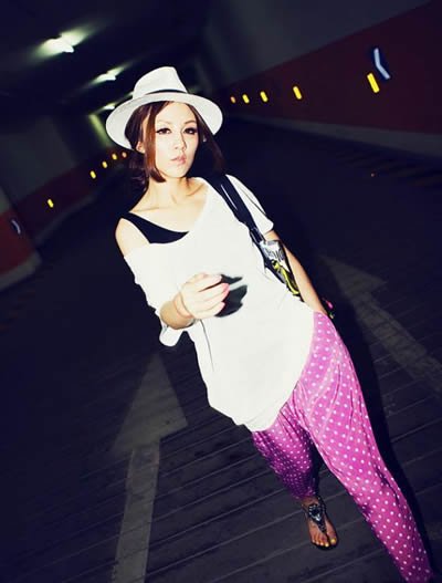 性感罩衫搭,让你轻松搭出潮人味儿