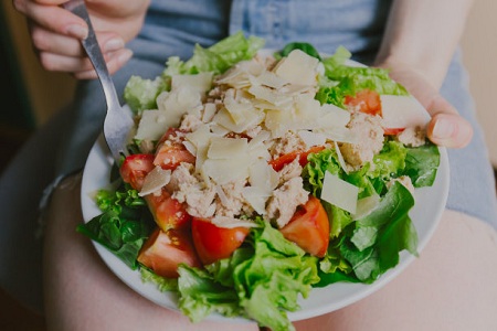 女性中气不足皮肤差,就喝排毒美容健康汤