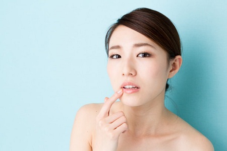 造成口腔溃疡的原因是心脾，想要好好过年就养心补脾