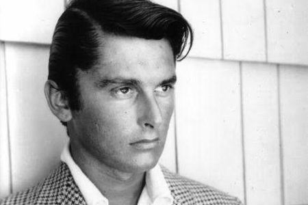 好莱坞传奇人物埃文斯去世 能力卓越私生活却遭人诟病