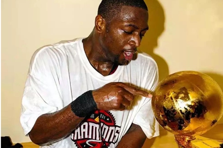 韦德38岁生日快乐,虽已退役却是迈阿密的永远王者