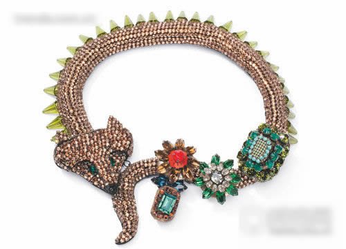 七款华美生灵珠宝展现活力丛林气息