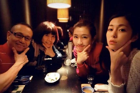 任容萱和任妈超级像,简直就是复制粘贴