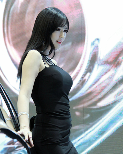车模美女崔星河图片大全高清图片