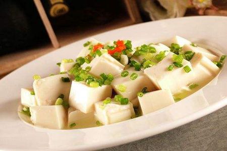 用日常平常廉价的食材豆腐，做出美味下饭菜