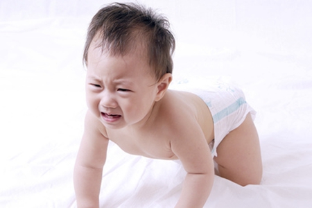 孩子肠绞痛和饥饿怎样区分?肠绞痛会让孩子呆滞