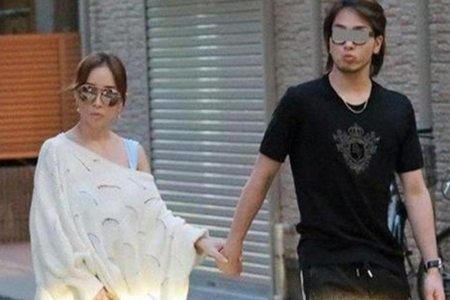 滨崎步儿子生父曝光，前夫男友都是伴舞，女神择偶眼光很迷