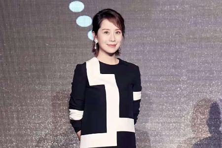 海清姚晨梁静发表女性感言,透露中年女演员普遍在曲线救国