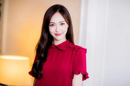 樱桃谈女演员少女感,挑唐嫣少女感节骨眼在搞事情吗?
