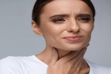 嗓子有痰感觉粘喉咙什么原因？这四个因素引发要及时改善