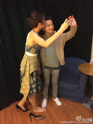 王祖蓝老婆是谁  王祖蓝大赞李亚男晒美照