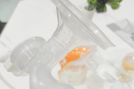 吸奶器怎么用？吸奶器需要每天消毒不