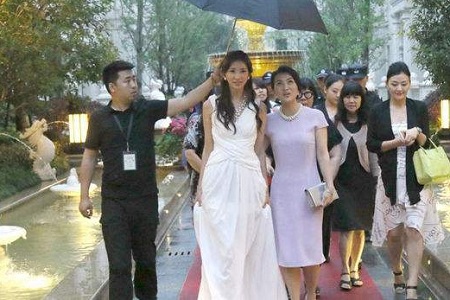 林志玲Akira大婚岛内兴奋,旧爱言承旭情绪不佳发脾气