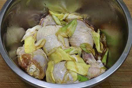 炸鸡腿的做法，最简单炸鸡腿的做法外酥里嫩