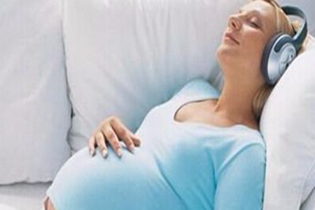 音乐胎教有什么注意事项?音乐胎教时准妈妈要怎么做