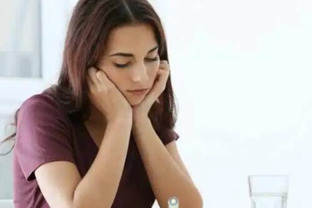 湿气太重有什么症状出现？这五个症状体内湿气积累过多