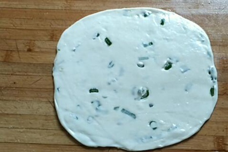 葱油饼怎么做松软好吃?葱油饼的家常做法柔软美味
