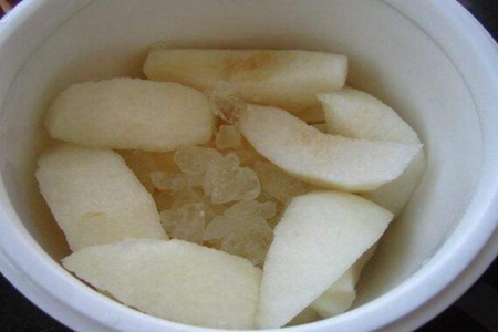 冰糖梨水怎么熬可以治咳嗽?冰糖梨水的做法及功效与作用